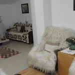 солакови ** 4*