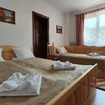 Pensión солакови **