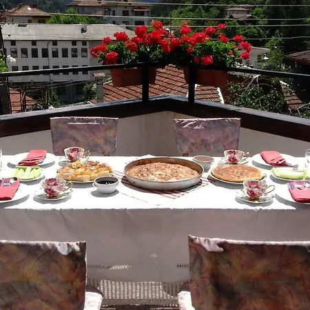 солакови ** Guest house Devin