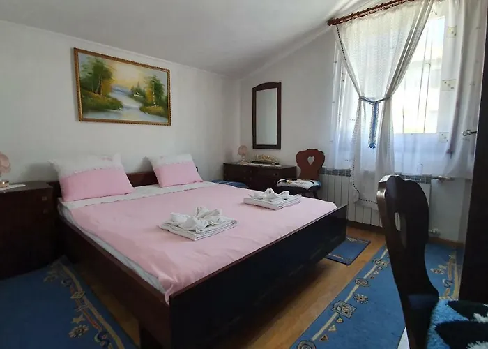 солакови ** デヴィン